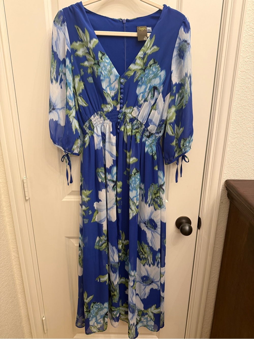 Taylor Floral Chiffon Midi Dress Size 10 Blue Green 3/4 Sleeve
